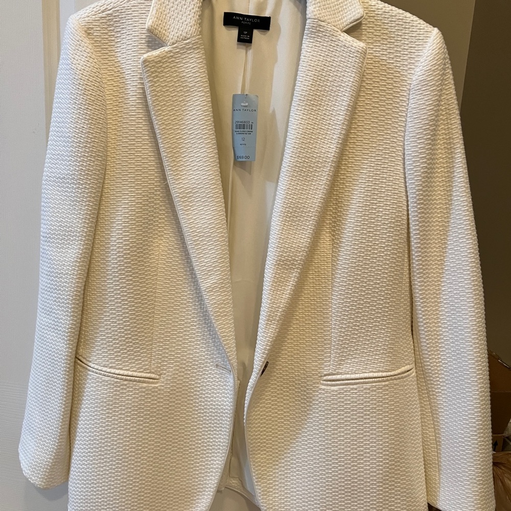 Ann Taylor Cream Textured Knit Blazer